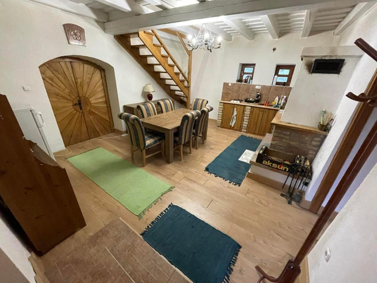 Borospince Vendégház Pécsely Exteriér fotografie