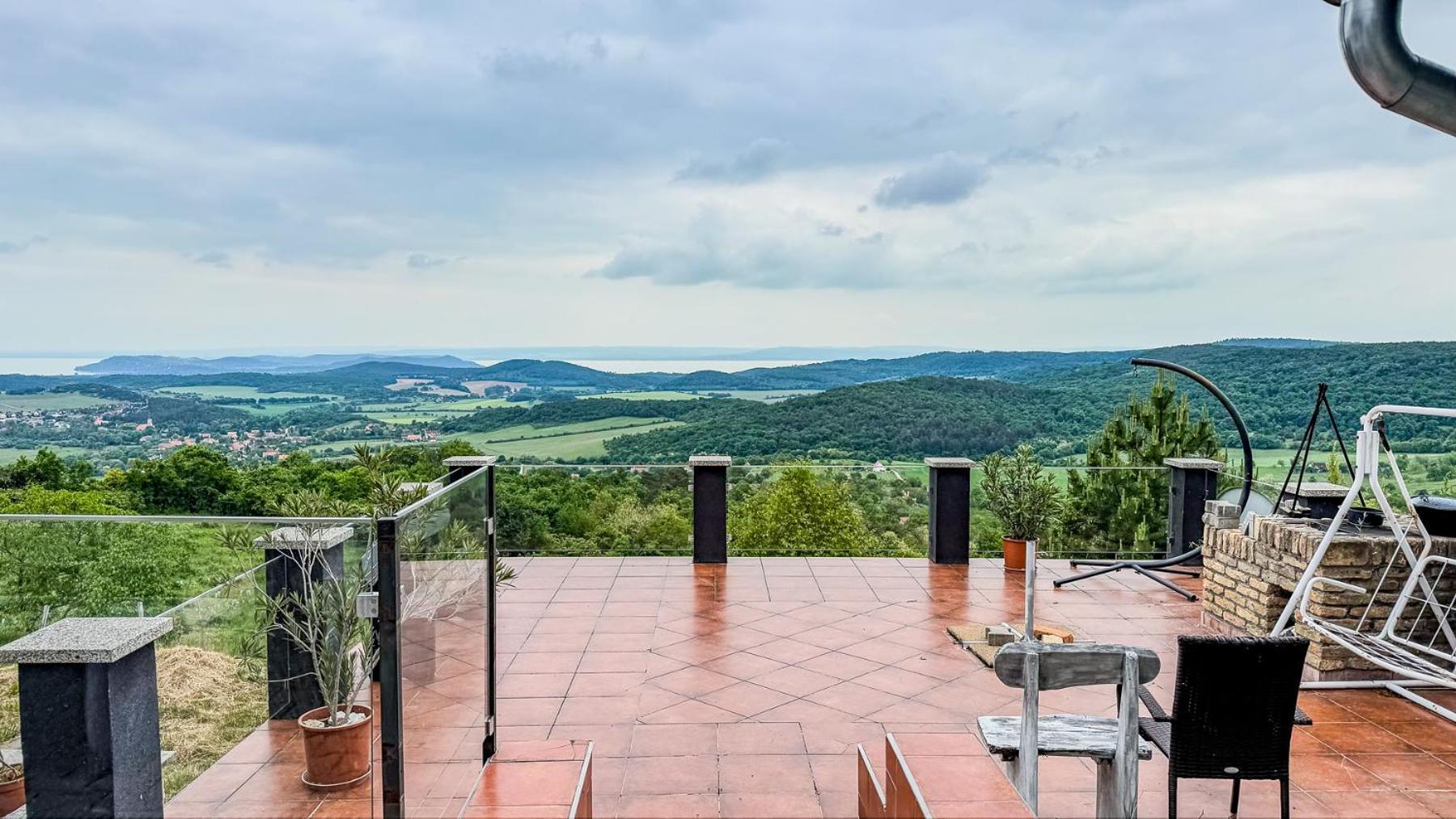Borospince Vendégház Pécsely Exteriér fotografie