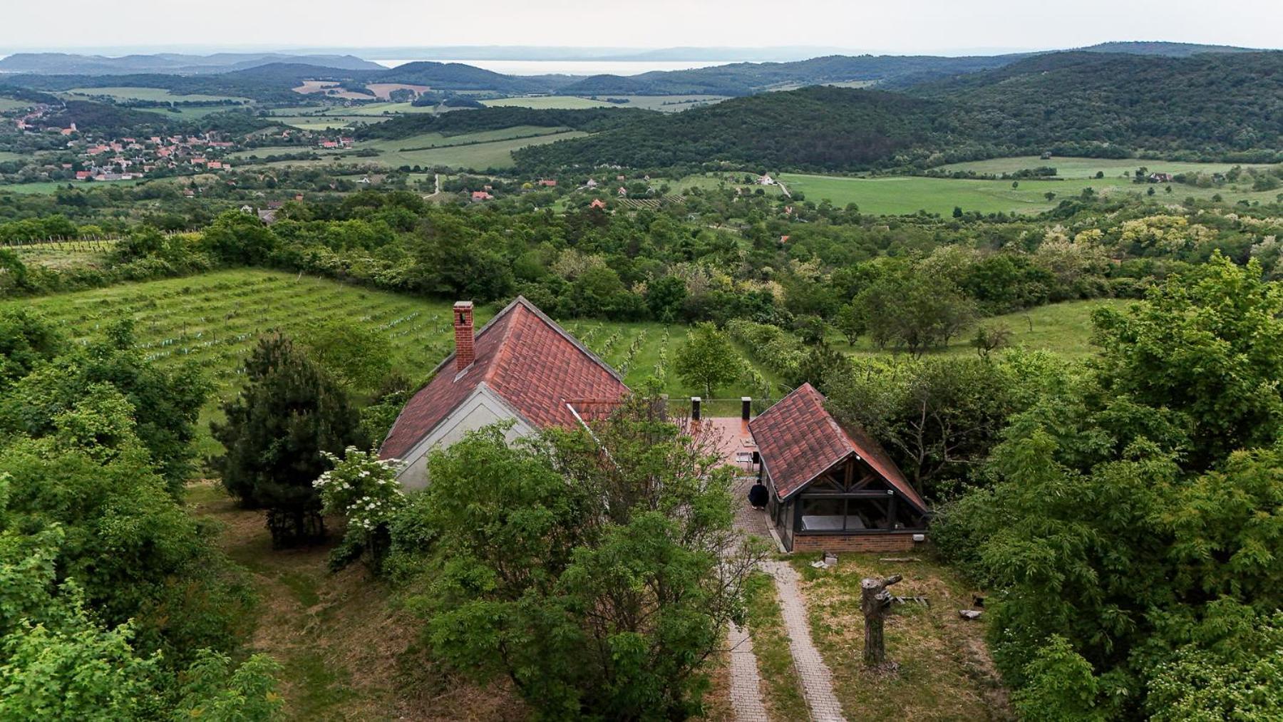 Borospince Vendégház Pécsely Exteriér fotografie