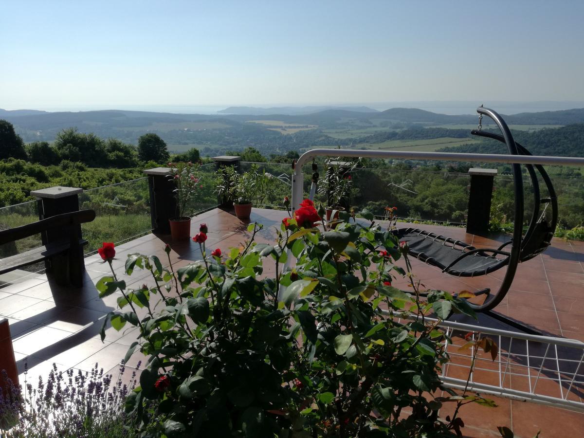 Borospince Vendégház Pécsely Exteriér fotografie
